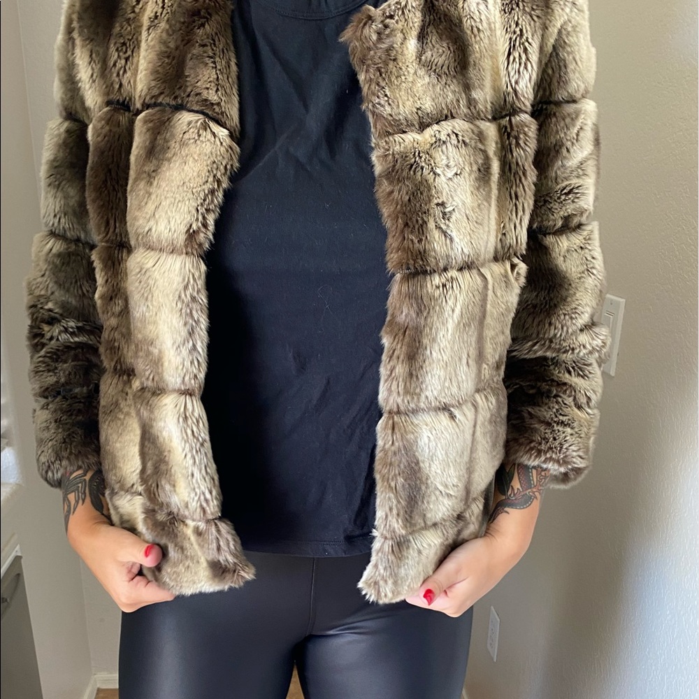 Faux fur cropped jacket